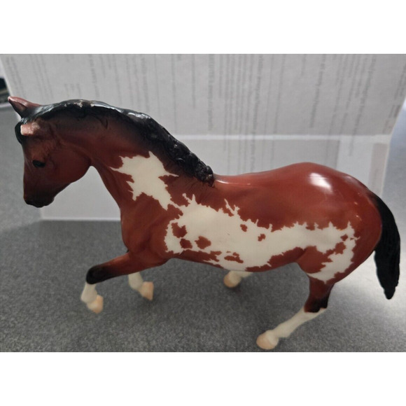 Breyer Molding Trotting Horse Spotted Brown & White 6.5" - Picture 2 of 4